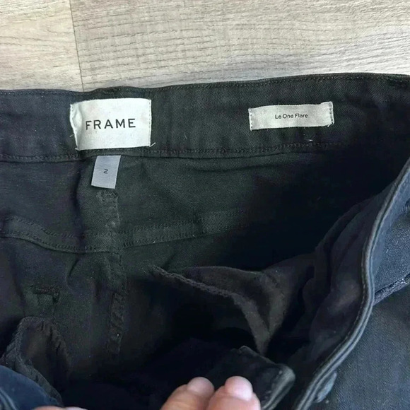 FRAME Le One Flare Jeans Size 2 - Picture 4 of 9